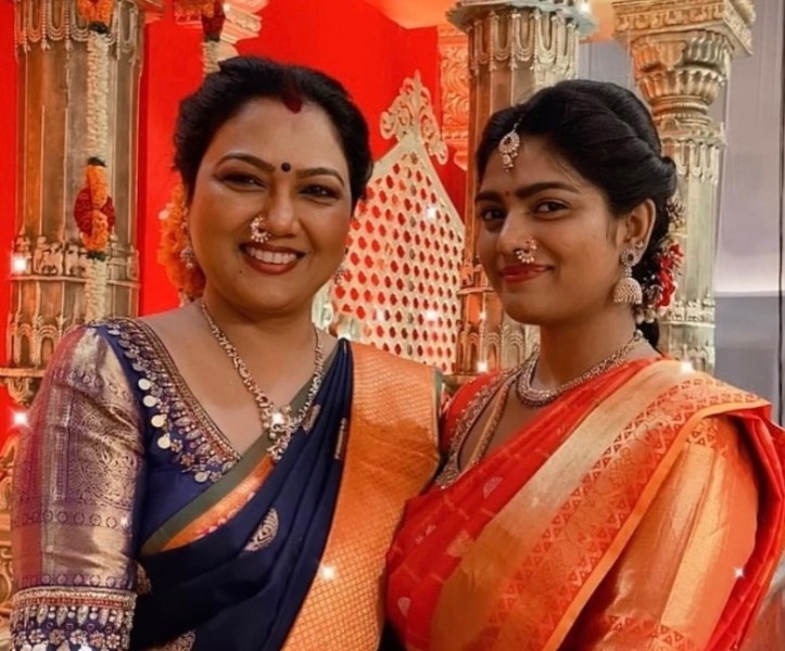 Hema with her daughter