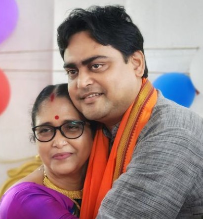 Shantanu Thakur with his mother