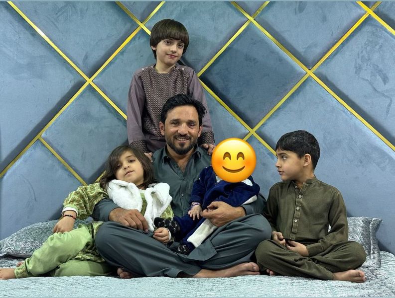 Gulbadin Naib with his children